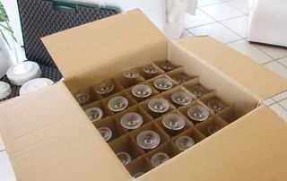 verres à vin rangés dans un carton adapté